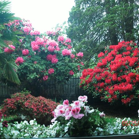 The Stone Hedge Bed And Breakfast Richmond Bagian luar foto