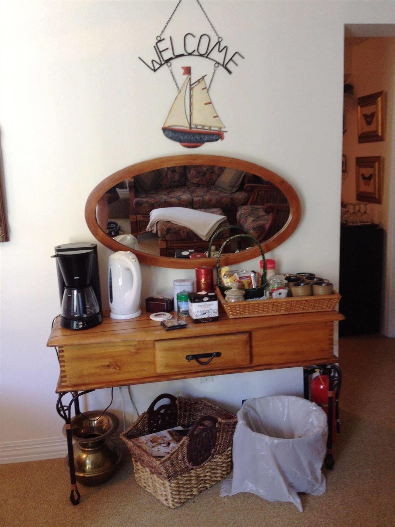 The Stone Hedge Bed And Breakfast Richmond Bagian luar foto