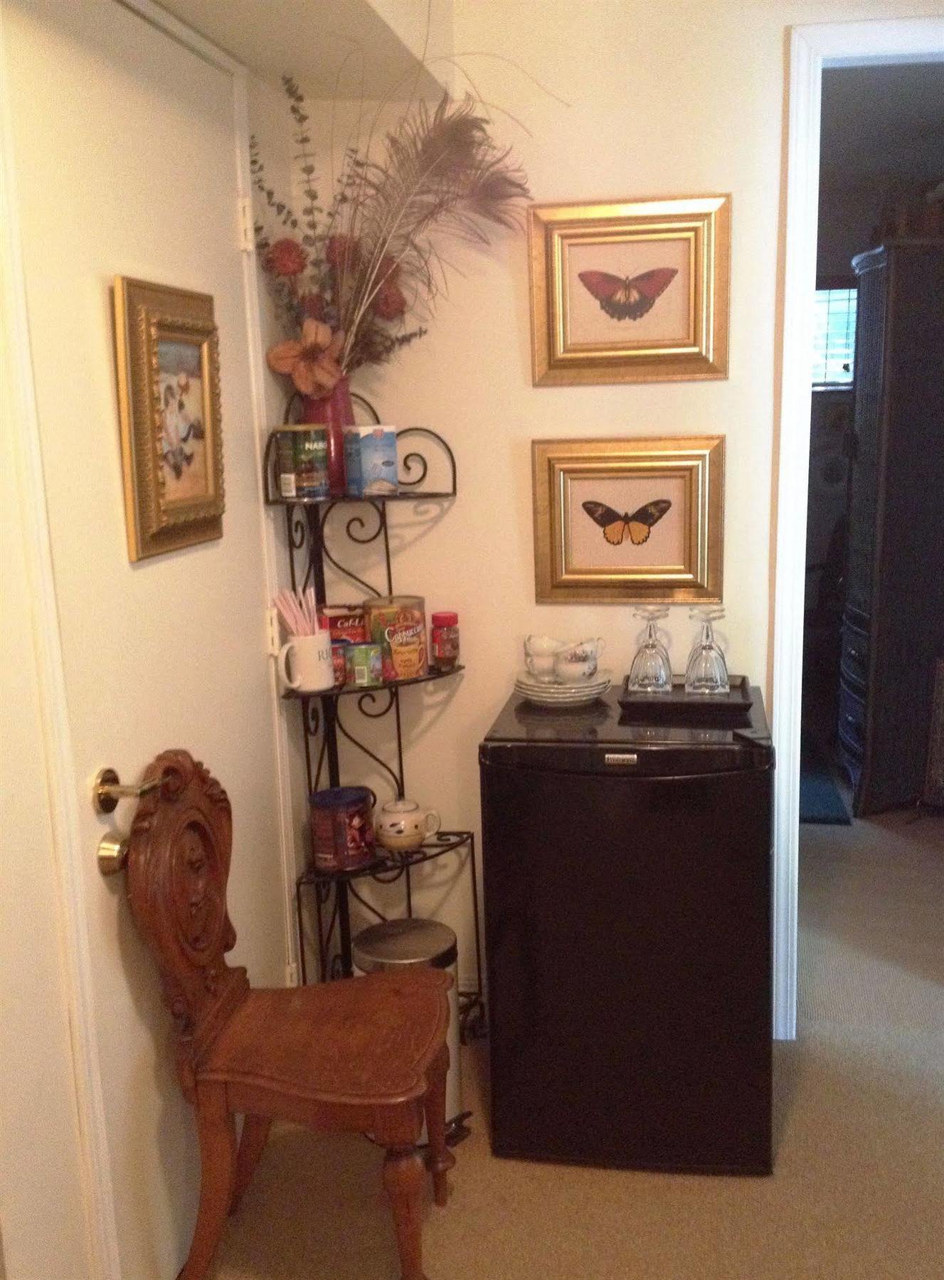 The Stone Hedge Bed And Breakfast Richmond Bagian luar foto