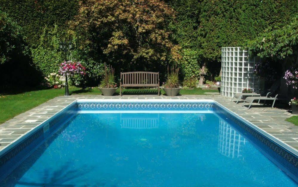 The Stone Hedge Bed And Breakfast Richmond Bagian luar foto